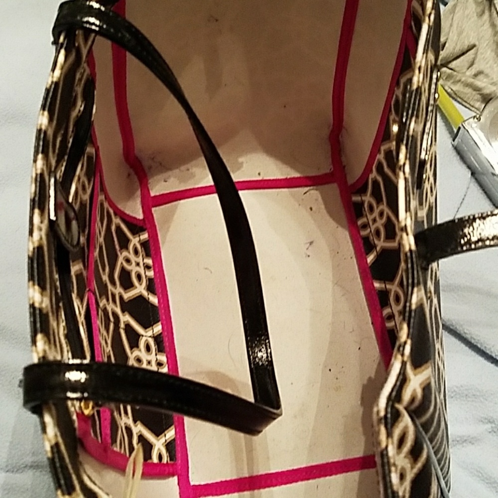 Kate Spade tote - Picture 2 of 2